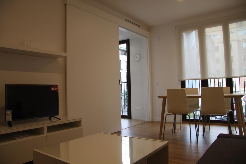 Apartamentos Hiedra Y Tapineria Mercado Central Valensiya Dış mekan fotoğraf